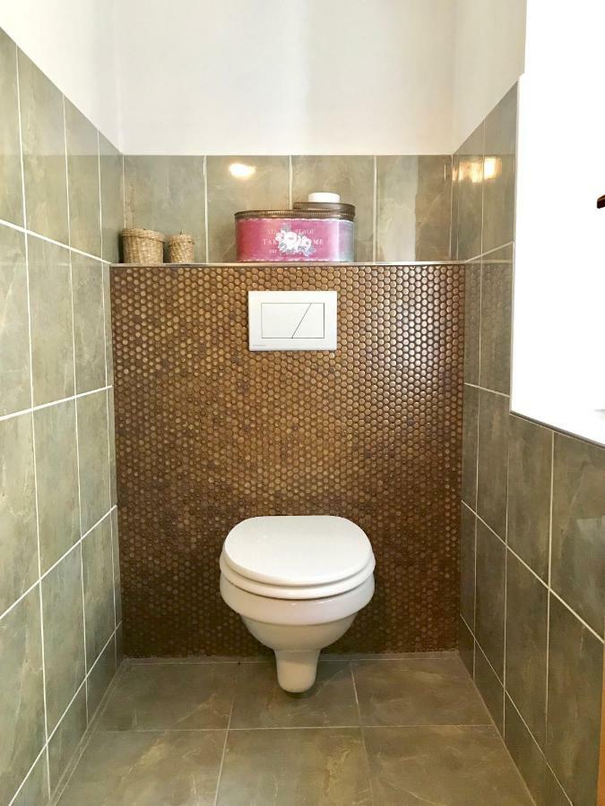 Budyne Apartment Budyne nad Ohri Екстер'єр фото