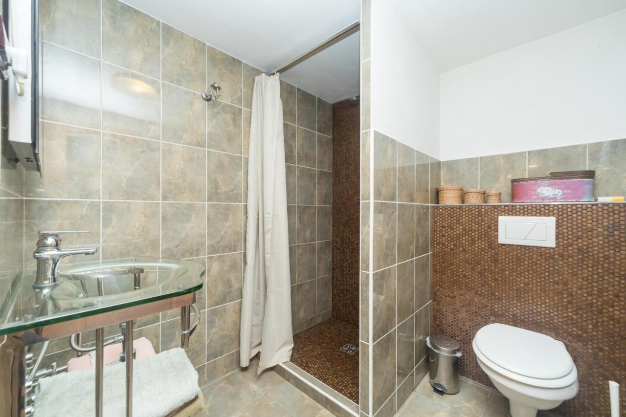 Budyne Apartment Budyne nad Ohri Екстер'єр фото
