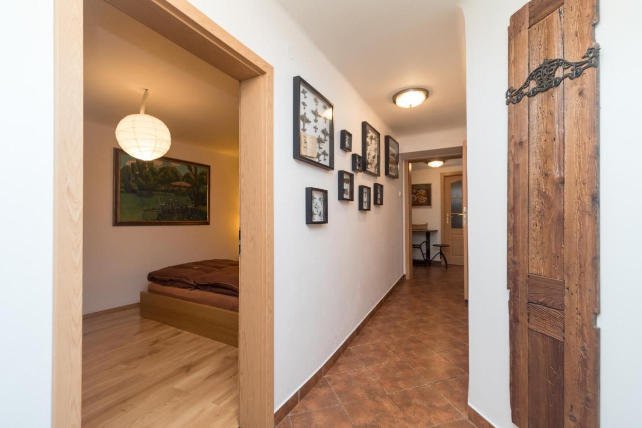 Budyne Apartment Budyne nad Ohri Екстер'єр фото
